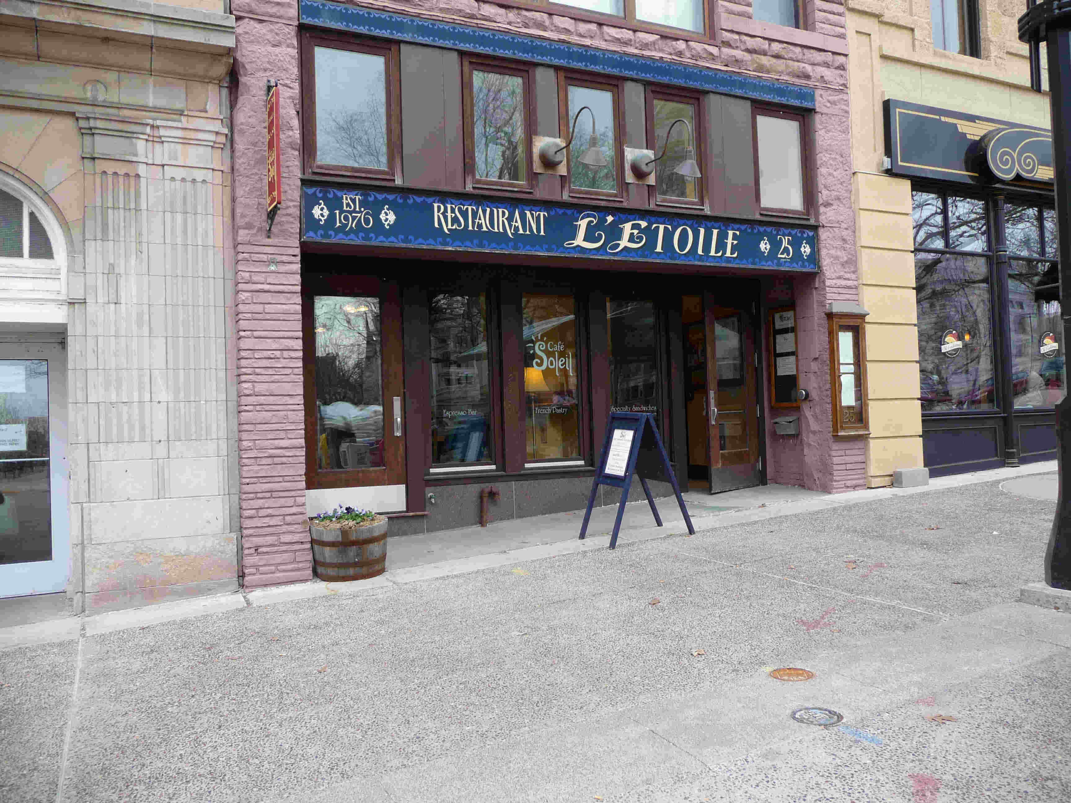 cafesoleiloutsidesmall Cafe Soleil is on the ground level of L’Etoile Restaurant.